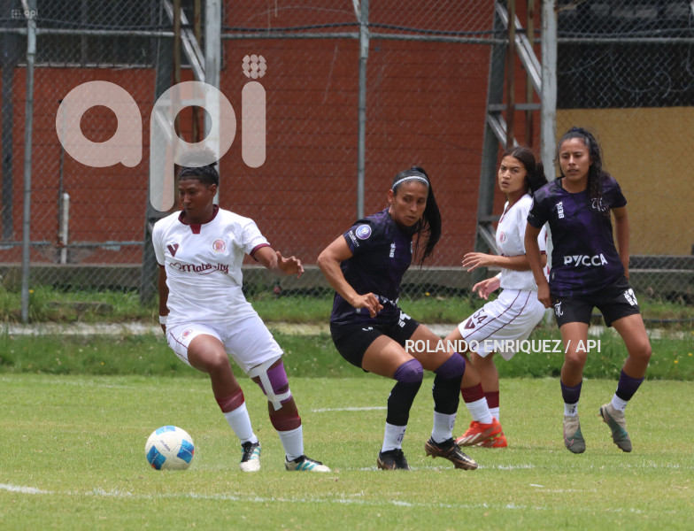 FBL SUPERLIGA FEMENINA VINO TINTO VS NANAS