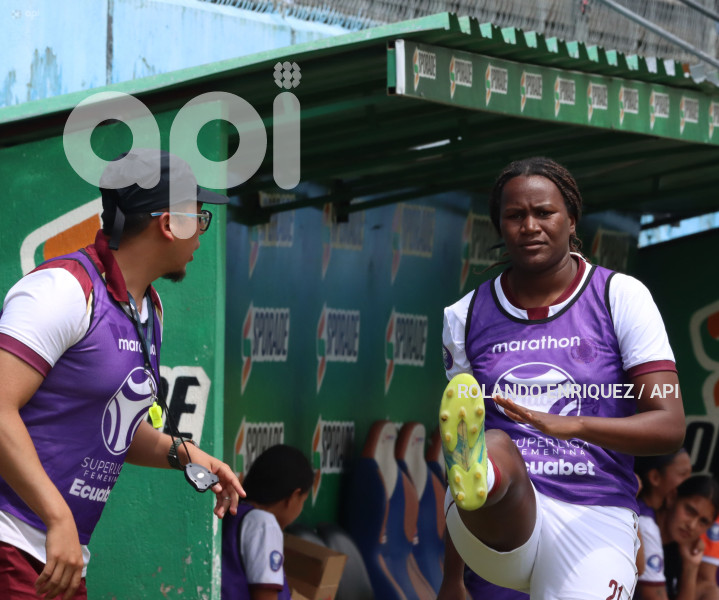 FBL SUPERLIGA FEMENINA VINO TINTO VS NANAS