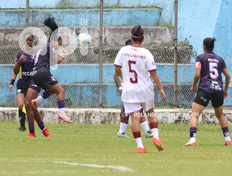 FBL SUPERLIGA FEMENINA VINO TINTO VS NANAS