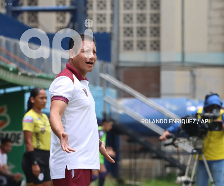 FBL SUPERLIGA FEMENINA VINO TINTO VS NANAS