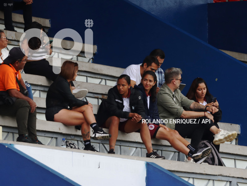 FBL SUPERLIGA FEMENINA VINO TINTO VS NANAS