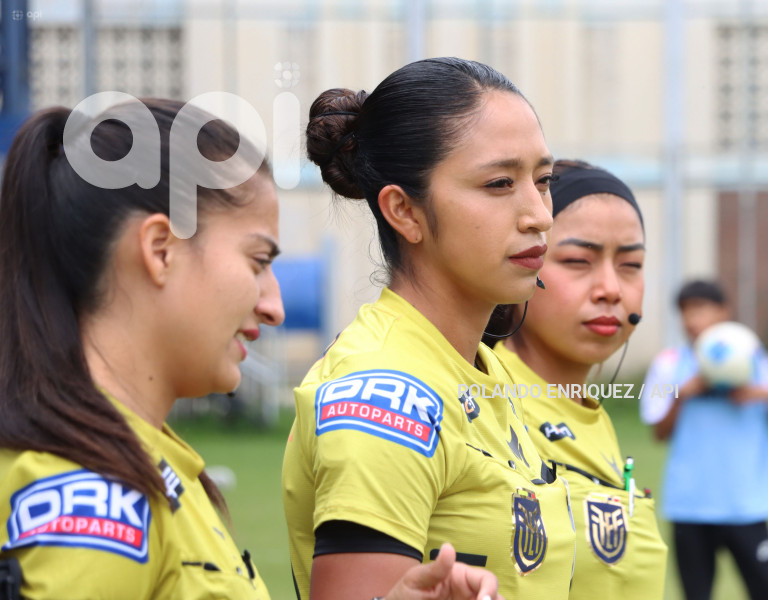 FBL SUPERLIGA FEMENINA VINO TINTO VS NANAS