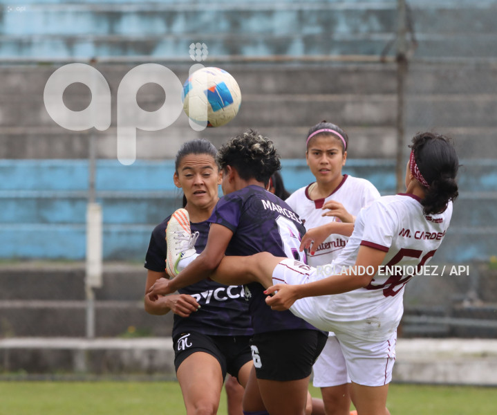 FBL SUPERLIGA FEMENINA VINO TINTO VS NANAS