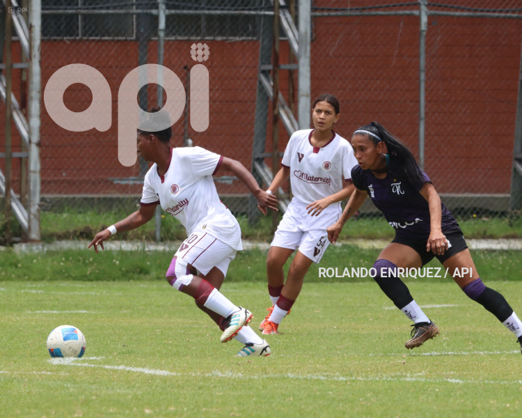 FBL SUPERLIGA FEMENINA VINO TINTO VS NANAS