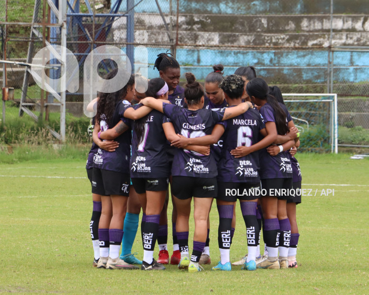 FBL SUPERLIGA FEMENINA VINO TINTO VS NANAS