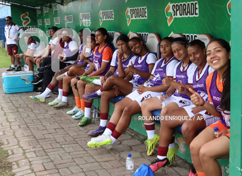 FBL SUPERLIGA FEMENINA VINO TINTO VS NANAS