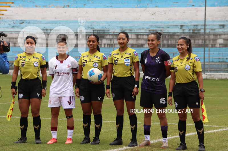 FBL SUPERLIGA FEMENINA VINO TINTO VS NANAS