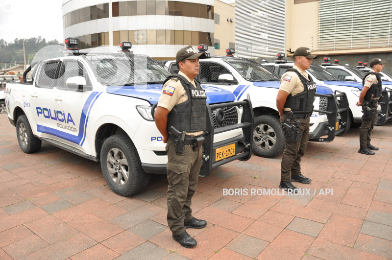 CUENCA-ENTRE PATRULLEROS POLICIA