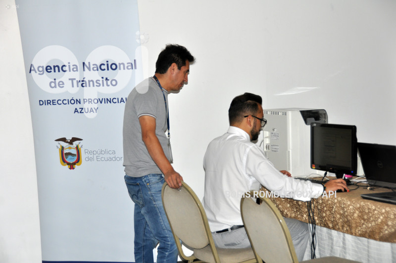 CUENCA-LICENCIAS EN GOBERNACION