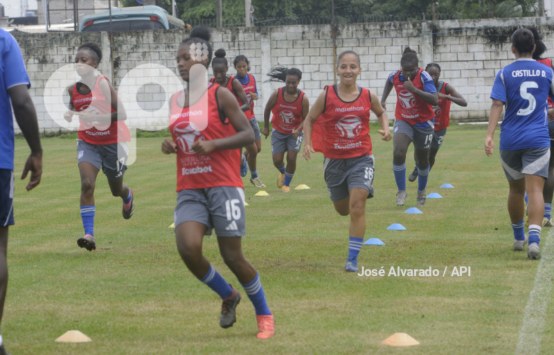 FBL-SUPERLIGAFEMENINA-EMELEC-ÑAÑAS