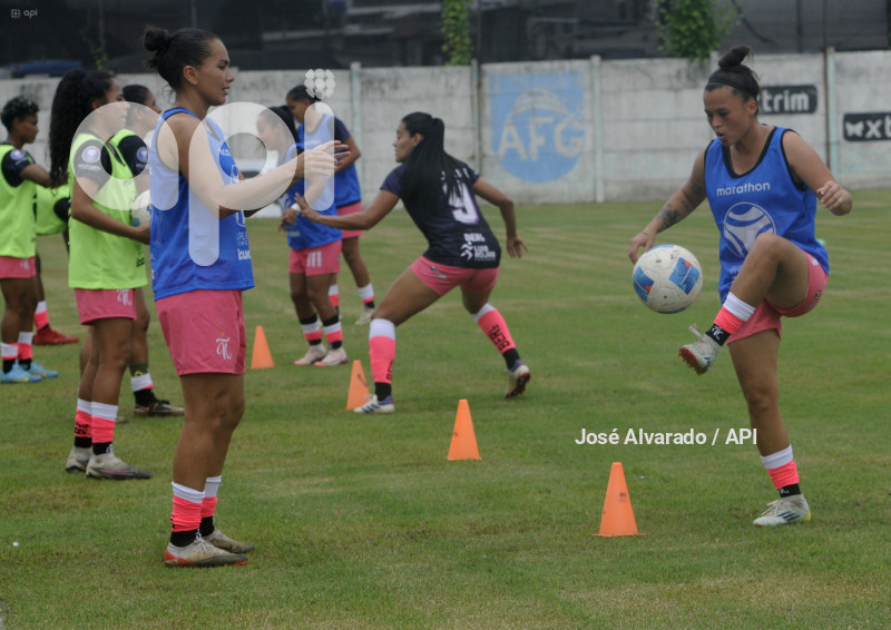 FBL-SUPERLIGAFEMENINA-EMELEC-ÑAÑAS