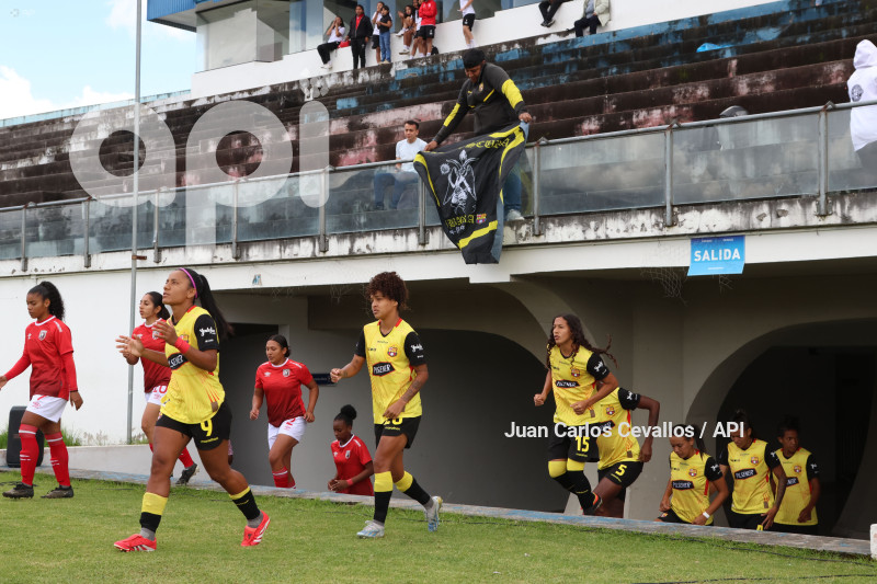 FBL-SUPERLIGA-LEONES DEL NORTE-BARCELONA