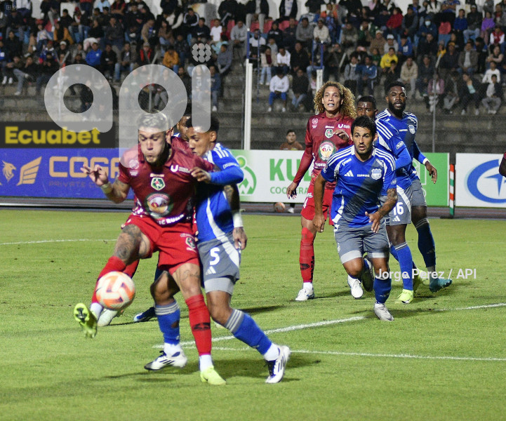 FBL LIGAPRO MUSHUC RUNA EMELEC