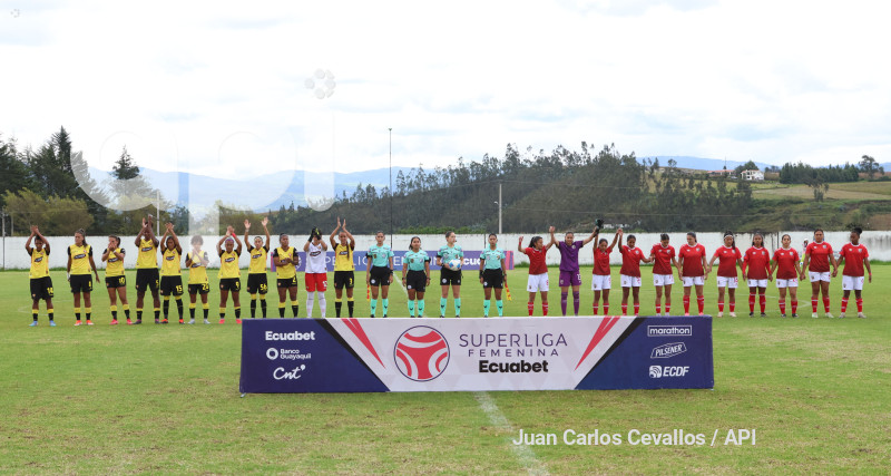 FBL-SUPERLIGA-LEONES DEL NORTE-BARCELONA