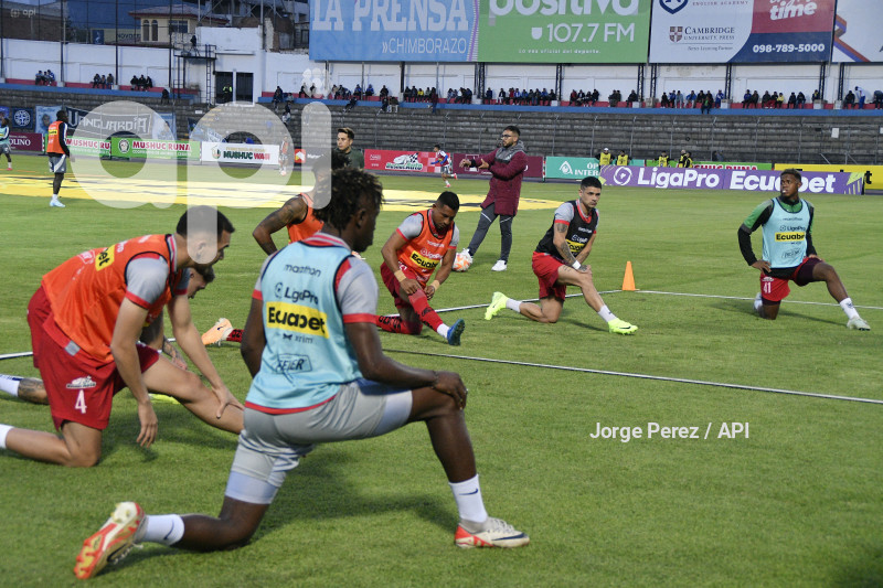 FBL LIGAPRO MUSHUC RUNA EMELEC