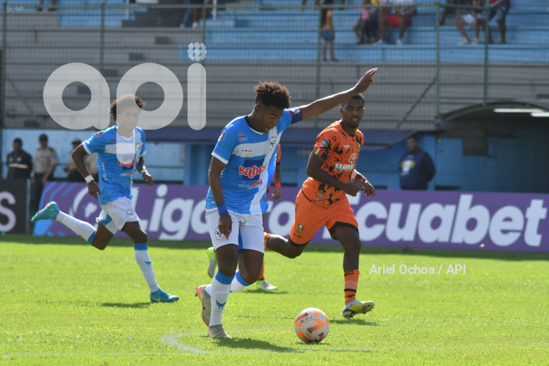 FBL-LIGAPRO-MANTA-LIBERTAD