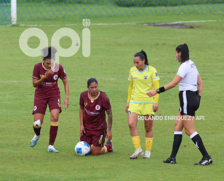 FBL SUPERLIGA FEMENINA ESPUCE VS VINO TINTO