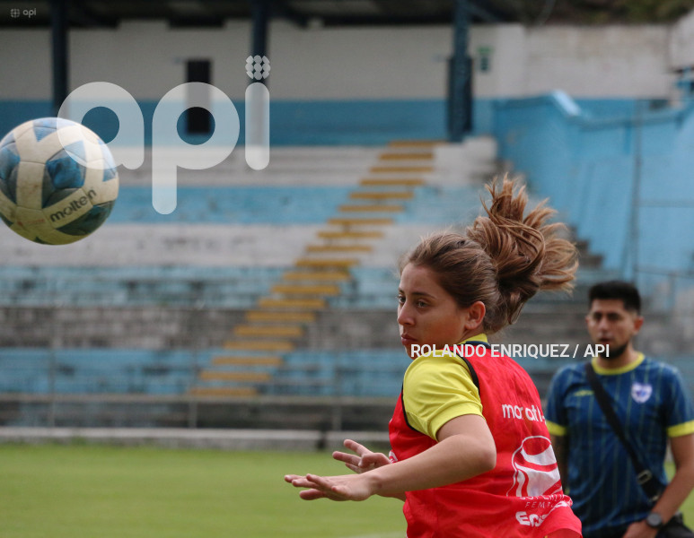 FBL SUPERLIGA FEMENINA ESPUCE VS VINO TINTO