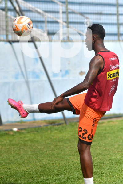 FBL-LIGAPRO-MANTA-LIBERTAD