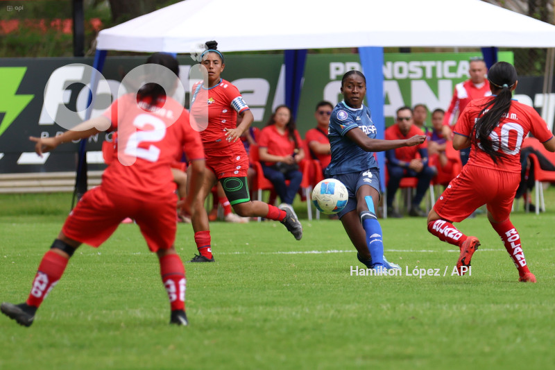 FBL-SUPERLIGA-FEMENINA-ECUABET-NACIONAL-CATOLICA