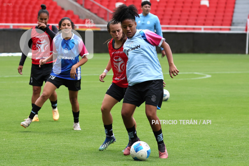 FBL SUPERLIGA FEMENINA LDU VS MACARA