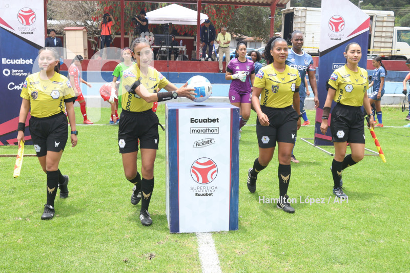 FBL-SUPERLIGA-FEMENINA-ECUABET-NACIONAL-CATOLICA