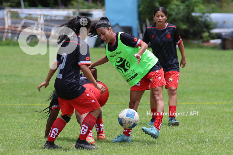 FBL-SUPERLIGA-FEMENINA-ECUABET-NACIONAL-CATOLICA