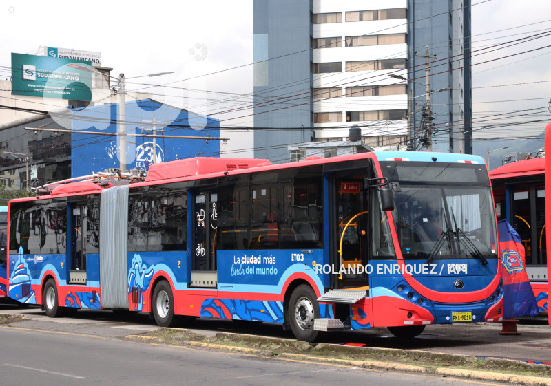 INAUGURACION  NUEVO TROLEBUS
