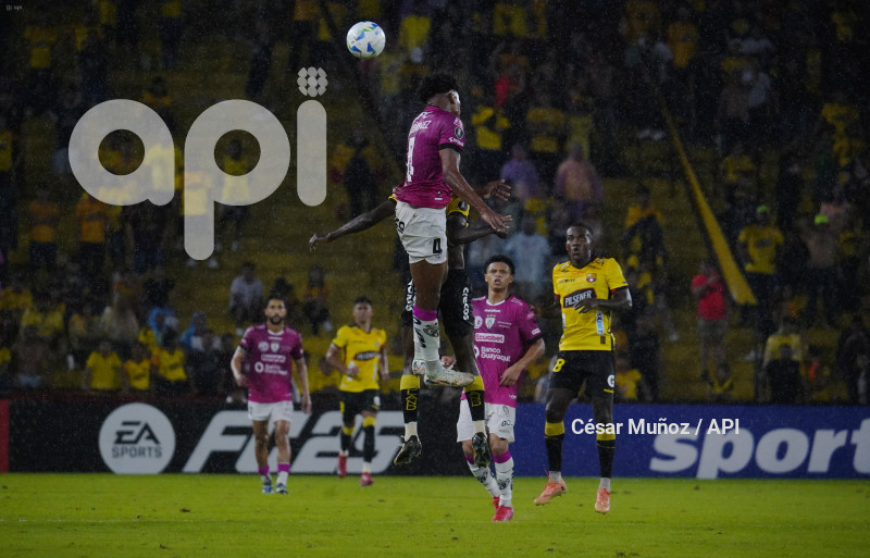 FBL-LIBERTADORES-BARCELONA-INDEPENDIENTE