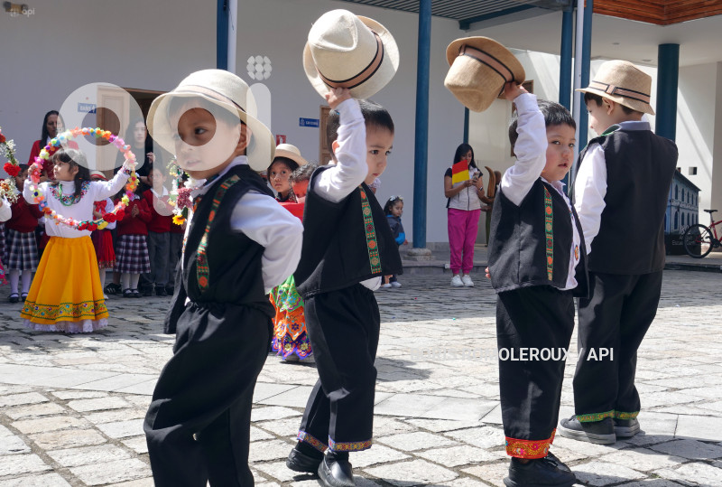 CUENCA-LANZAMIENTO-MORLAQUITOS-SALUDA A CUENCA