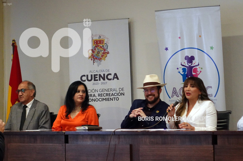 CUENCA-LANZAMIENTO-MORLAQUITOS-SALUDA A CUENCA