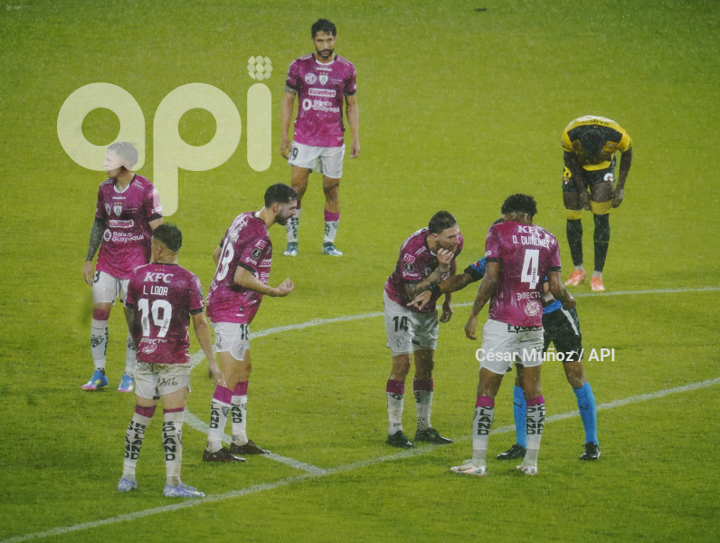 FBL-LIBERTADORES-BARCELONA-INDEPENDIENTE