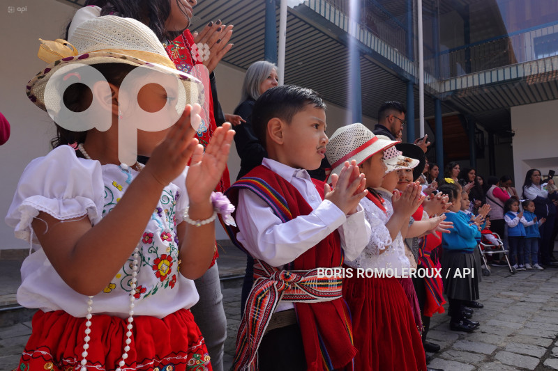CUENCA-LANZAMIENTO-MORLAQUITOS-SALUDA A CUENCA