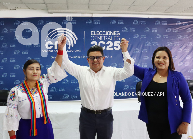 LUIS MOLINA DE RC PROCLAMADO ASAMBLEISTA PICHINCHA