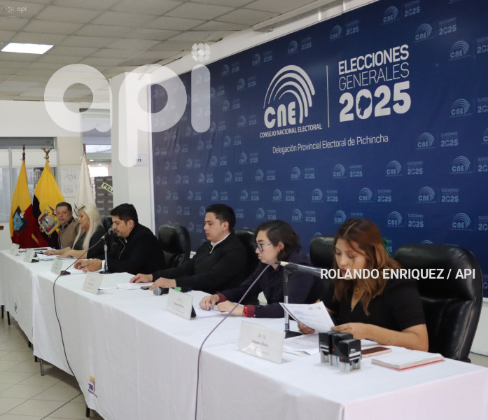 LUIS MOLINA DE RC PROCLAMADO ASAMBLEISTA PICHINCHA