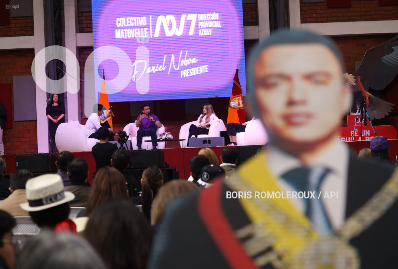 CUENCA-CANDIDATO DANIEL NOBOA-CONVERSATORIO
