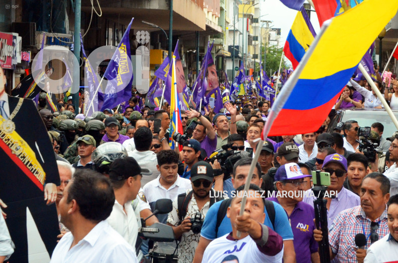 NOBOA CIERRE CAMPANA MACHALA