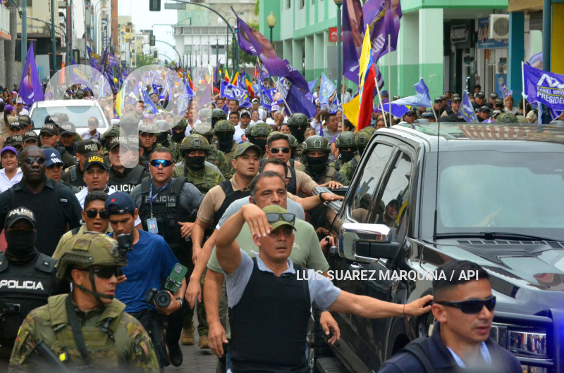 NOBOA CIERRE CAMPANA MACHALA