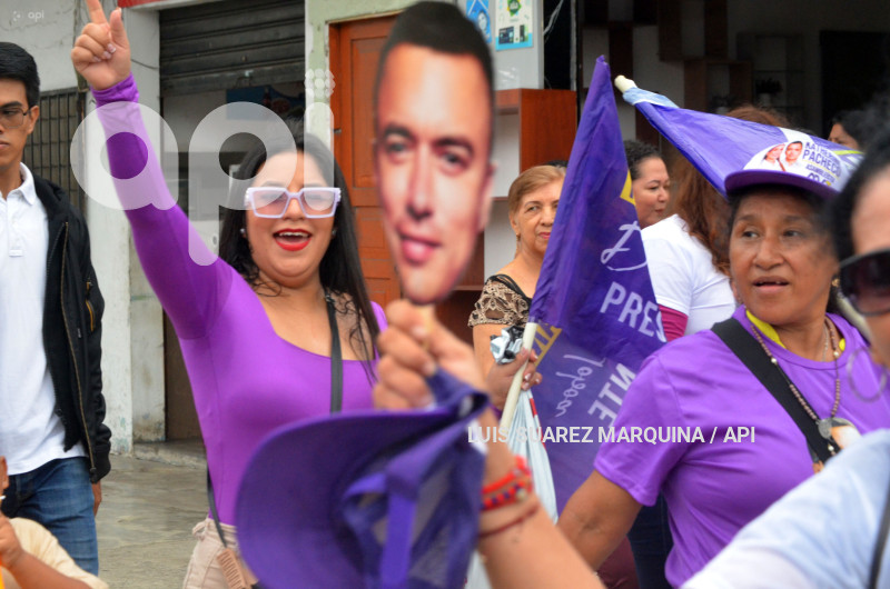 NOBOA CIERRE CAMPANA MACHALA
