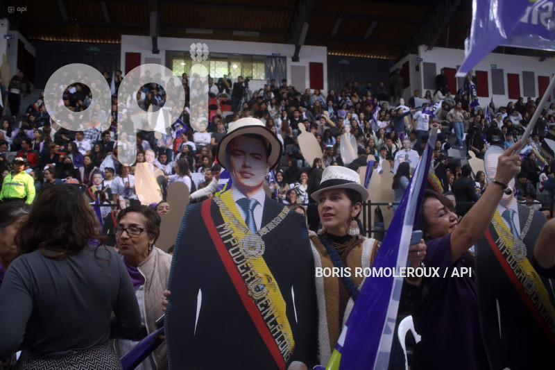 CUENCA-CANDIDATO DANIEL NOBOA-CONVERSATORIO