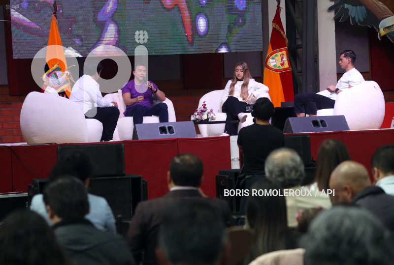 CUENCA-CANDIDATO DANIEL NOBOA-CONVERSATORIO