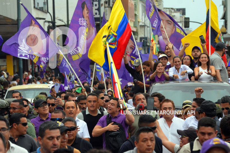 NOBOA CIERRE CAMPANA MACHALA