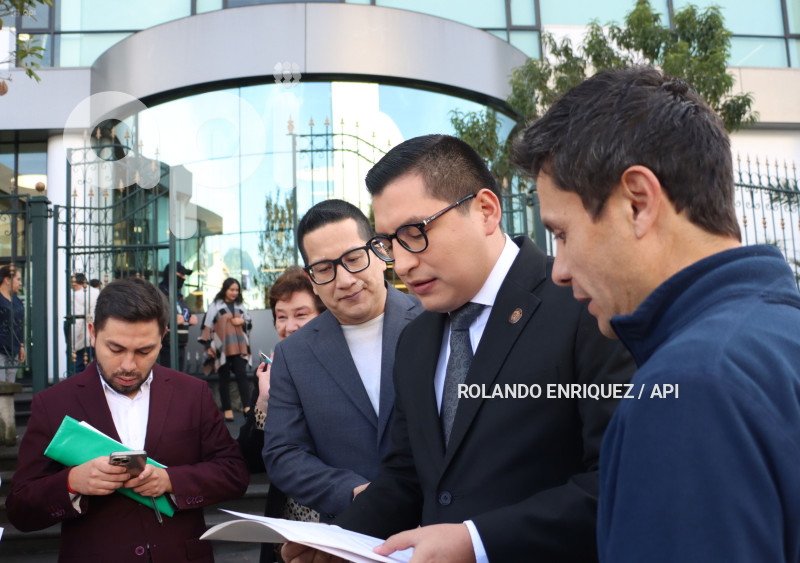 CONCEJALES EN CONTRALORIA