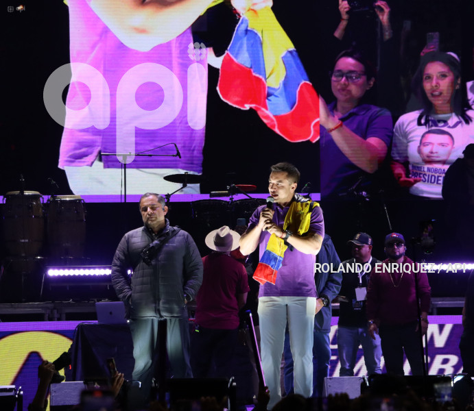 CIERRE CAMPANA NOBOA EN QUITO