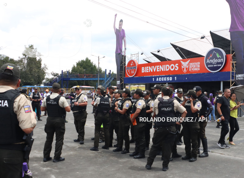 CIERRE CAMPANA NOBOA EN QUITO
