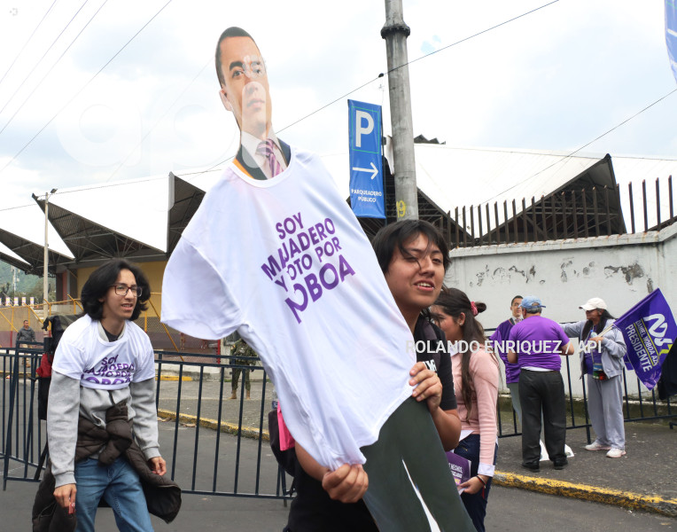 CIERRE CAMPANA NOBOA EN QUITO