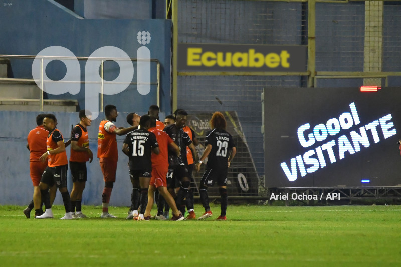 FBL-LIGAPRO-MANTA-TECNICO UNIVERSITARIO