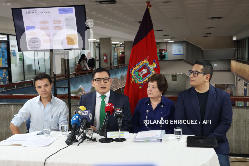 CONCEJALES HABLAN SOBRE EL CASO TROLEBUSES