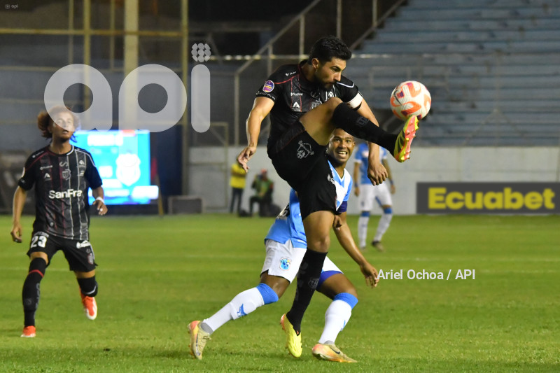 FBL-LIGAPRO-MANTA-TECNICO UNIVERSITARIO