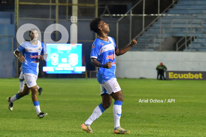 FBL-LIGAPRO-MANTA-TECNICO UNIVERSITARIO